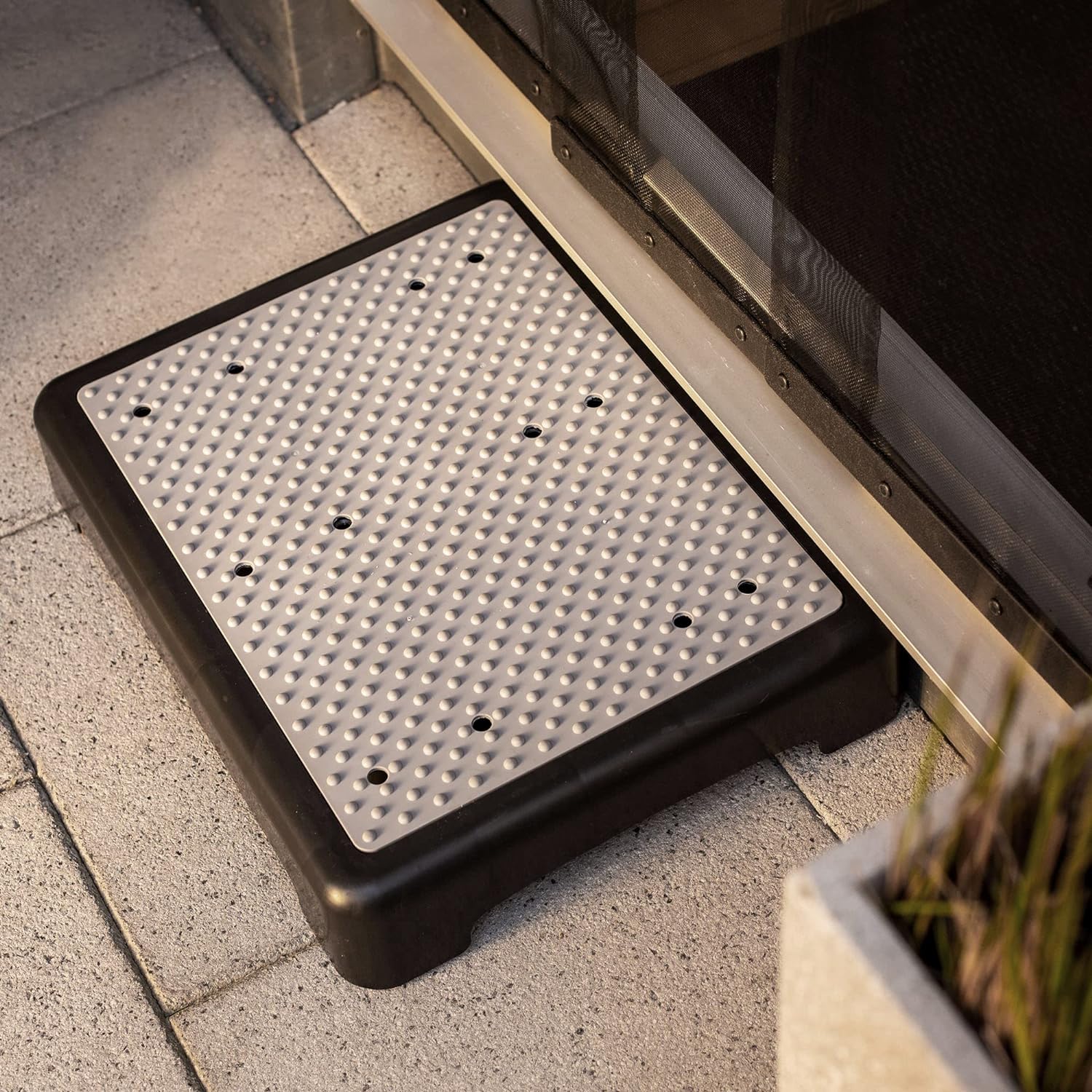 UPP Trittstufe Indoor & Outdoor - doppelte Anti-Rutsch Sicherung