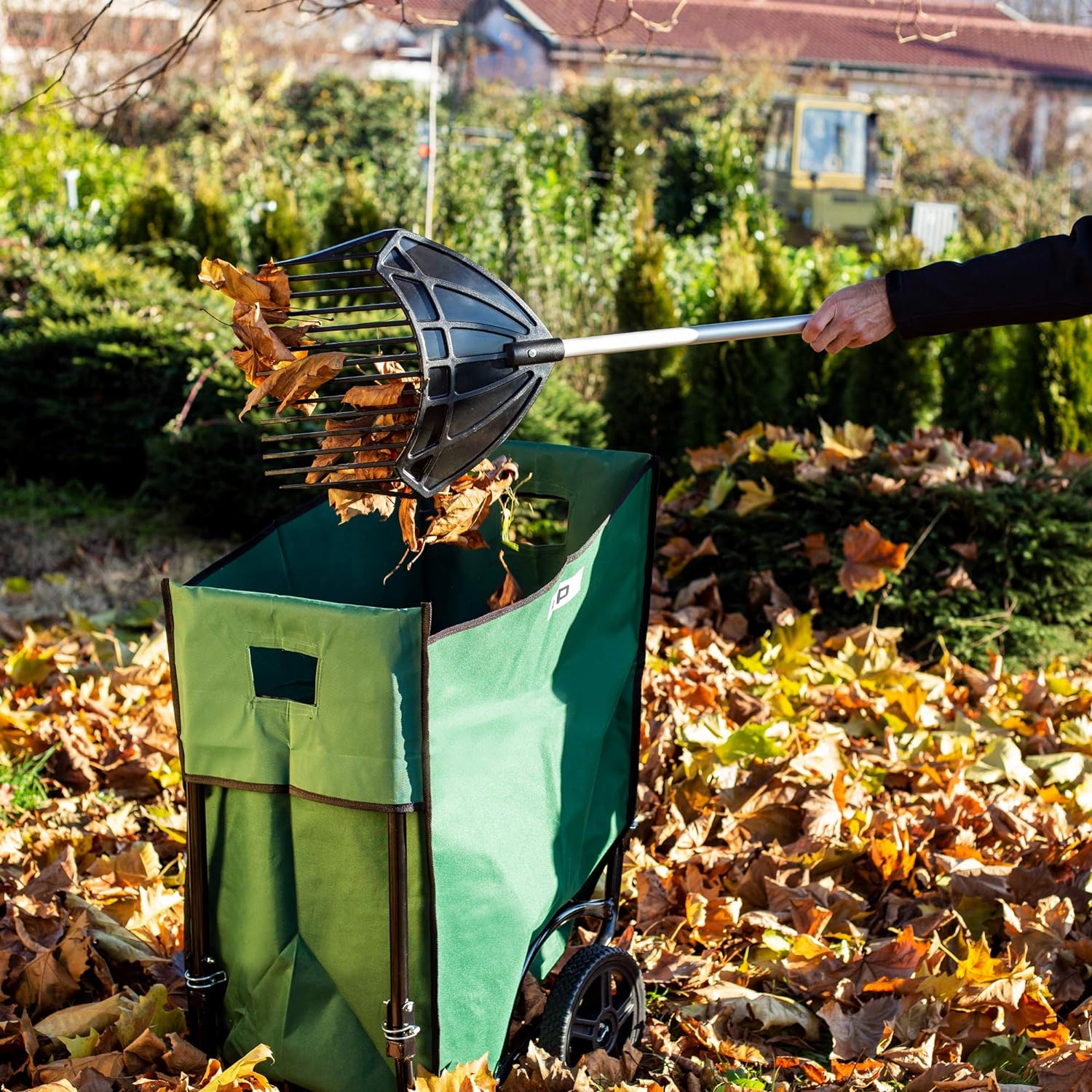 UPP 3 in 1- Hof - &amp; Gartenschaufel mit Teleskopstiel